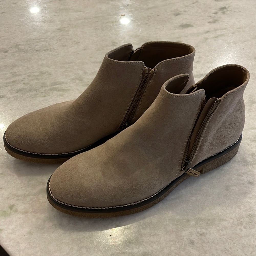 Italeau booties